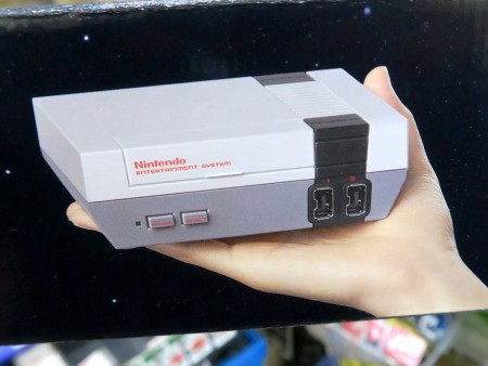 手乗りサイズの“復刻ファミコン”海外版、「NES Classic Edition」が 
