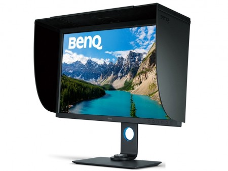 Adobe RGB 99％カバーのプロユース4K液晶ディスプレイ、BenQ「SW320」