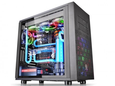 Thermaltake、フルモジュラーミドルタワー「Core X31」に強化ガラスモデル追加