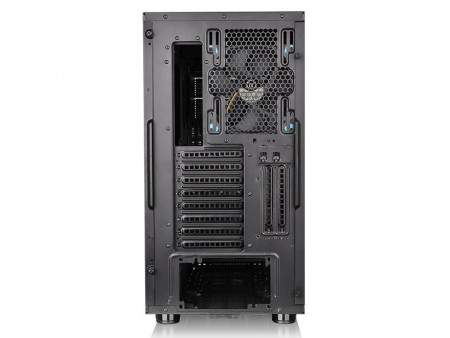 Thermaltake、フルモジュラーミドルタワー「Core X31」に強化ガラスモデル追加