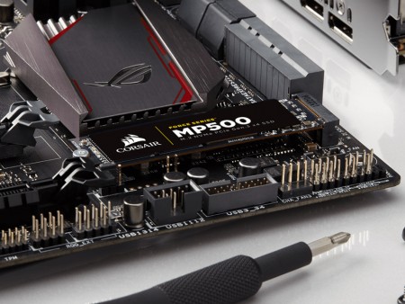 東芝製MLC NANDフラッシュ採用の高速NVMe M.2 SSD、CORSAIR「MP500」シリーズ近日発売