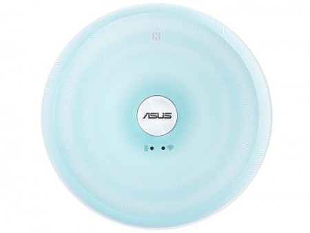 スマホから直接接続できるSDカードリーダー付きワイヤレスストレージ、ASUS「Travelair AC」