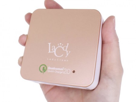 上海問屋、充電時間が最大75%スピードアップできるQC2.0対応の5ポートUSB急速充電器