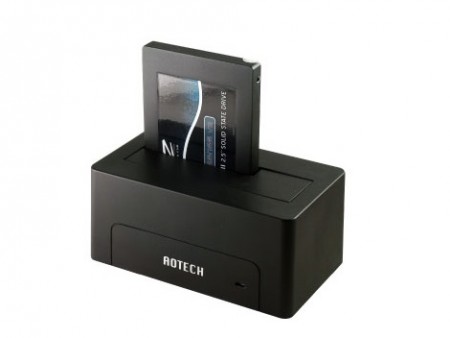 アオテック、2.5/3.5インチ両対応のストレージスタンド「AOK-ONESHOT-U3S」など2種