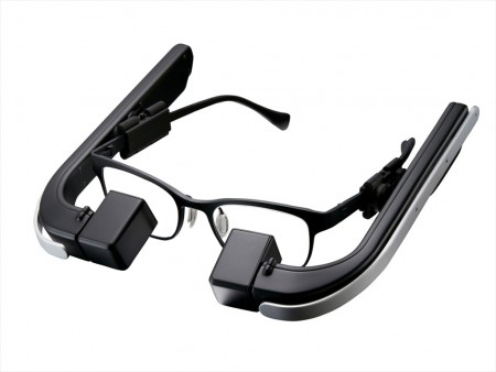 “視覚拡張”で視力4.0も可能。メガネスーパーのメガネ型ウェアラブル「b.g.」がビッグサイトに登場