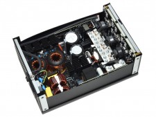 まさかの村田製作所が製造。これ以上ない超弩級の鉄壁電源、Cooler