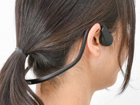 耳を塞がない、上海問屋「有線式 骨伝導イヤホン」発売中