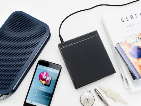 ロジテック、iPhoneに直接音源を取り込めるワイヤレスCDプレイヤー「LDRW-CDPLWBK」を新発売