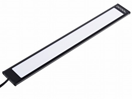 まるでネオン管のように優しく光る、ケース内の間接照明「Eislicht LED Panel」がAlphacoolから