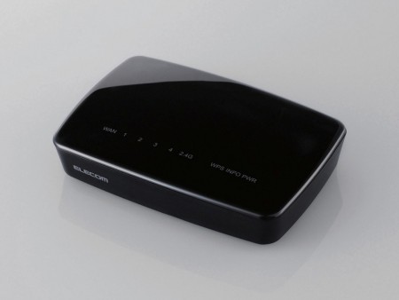 エレコム、壁掛けにも対応するコンパクト無線LANルーター「WRB-300FEBK」3月中旬発売