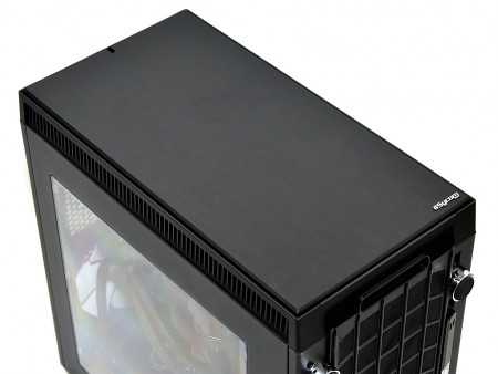 MicroATXでGeForce GTX 1080搭載のデュアル水冷マシン、サイコム「G