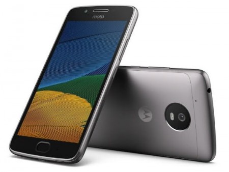 高性能カメラを搭載するDSDS対応SIMフリースマホ、モトローラ「Moto G5/G5 Plus」