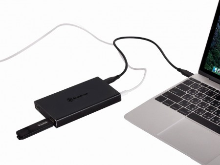 SilverStone、充電ポートとUSBハブ機能を詰め込んだType-C接続の薄型2.5インチHDDケース「SST-TS15」