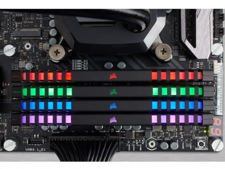 RGB LEDライティング対応のDDR4メモリ、CORSAIR「VENGEANCE RGB DDR4」