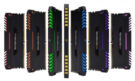RGB LED搭載のDDR4-3,000MHzメモリ、CORSAIR「VENGEANCE RGB DDR4」発売