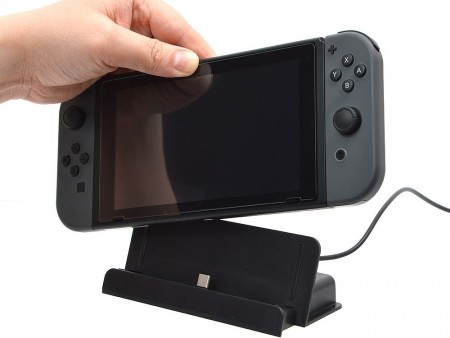 サンコー、充電しながらNintendo Switchが遊べるType-Cクレードルを発売。価格は税込1,280円