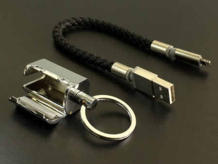 上海問屋、常に携帯できるMFi認証キーホルダー式Lightningケーブル