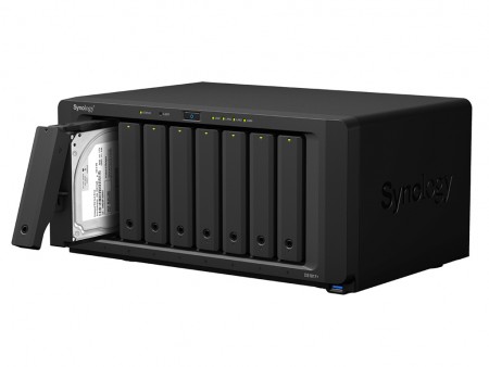 M.2 SSDや10GbE LANが増設できるNASキット、Synology「DiskStation DS1817+」など
