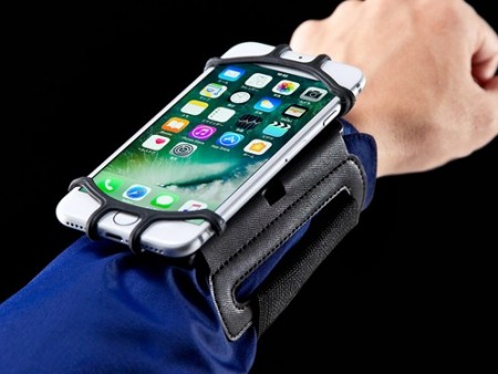 サンワサプライ、スマホを手首に装着できるリストバンド型ホルダー「PDA-ARM6BK」