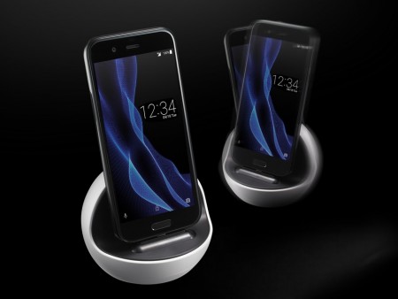 シャープ、最上位スマホを「AQUOS R」シリーズに統一～2017年夏モデルの概要もアナウンス～