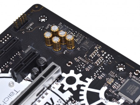 この1枚で何でもこなす、魅惑のRyzenマザーボードASRock「X370 Taichi