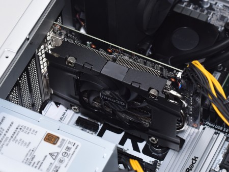 アルミボディにほどよいパフォーマンスが魅力のストームbto最新作 Storm Metaphor H270 Ltd を試す エルミタージュ秋葉原