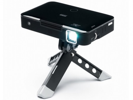サンワダイレクト、Androidとワイヤレス接続できるMiracast対応モバイルプロジェクター発売