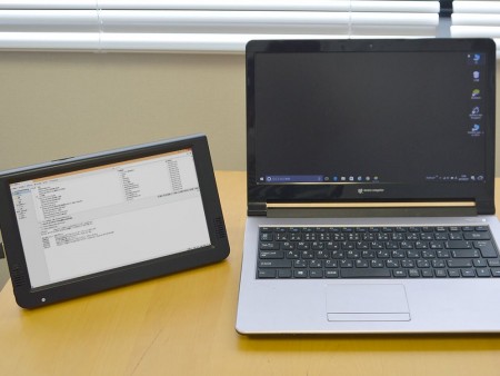 メディアプレーヤーにもなるバッテリー内蔵モバイル液晶ディスプレイがサンコーから