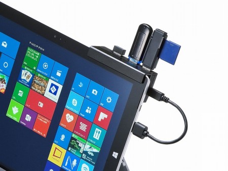 ケーブルが邪魔にならない。タブレットに固定できるUSBハブがサンワサプライから