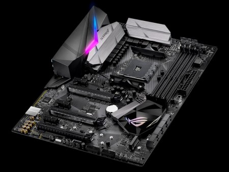 X370チップ採用のゲーミングRyzenマザーボード、ASUS「ROG STRIX X370-F GAMING」