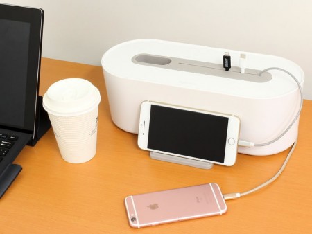 ずぼらな僕らに最適な、スマホ・タブレット用ケーブル収納ボックスが上海問屋から