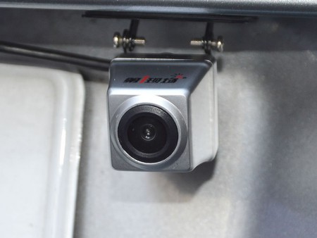 サンコー、ミラー型ドラレコに接続できる税込1,980円のバックカメラ