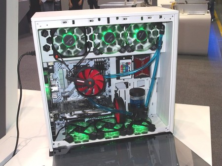 【動作品】自作ミドルタワーCore i5-3450＋RAM16GB＋SSD COMPUTEX】ミドルタワーのバリエーションモデル「305」にも「木」を