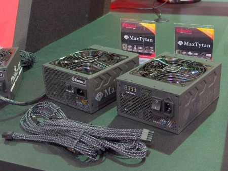 Enermax MaxTytan 750W 電源ユニット Titanium Amazon | ENERMAX 80PLUS チタニウム電源 MaxTytan 750W EMT750EWT