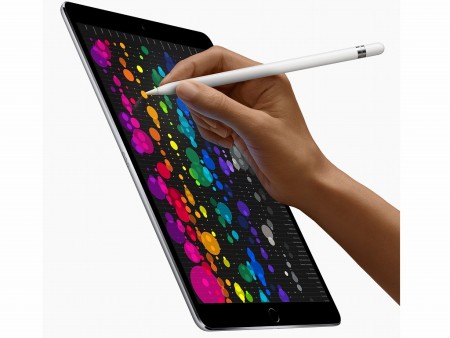 10.5インチ版「iPad Pro」が新登場。HDR対応＆120Hz駆動のTrue Toneディスプレイ搭載、来週から発売開始