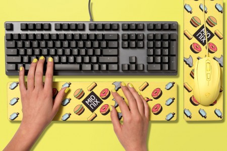 ポップな全4色のカラバリが揃うリストレスト兼マウスパッド、Mionix「Long Pad」