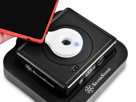 SilverStone、スマホにワイヤレス充電機能を追加するQi対応アダプタ「SST-QIR01-M」など3種