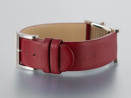 お気に入りの腕時計に電子マネー機能を追加する、ソニーのスマート腕時計バンド「wena wrist leather」