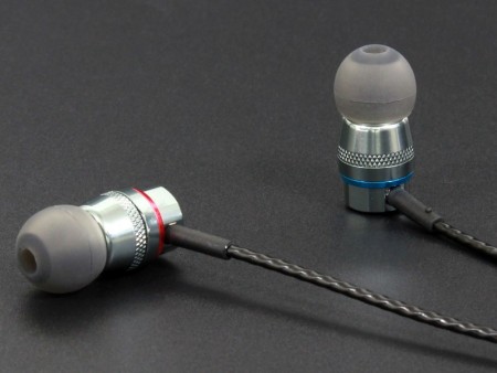歪みのないサウンド再生ができるHDSS技術採用ハイレゾ3Dイヤホンが上海問屋から