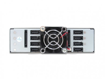 5.25インチベイに2.5インチSSDが8基搭載できる、ディラック「STACKGATE SG880」