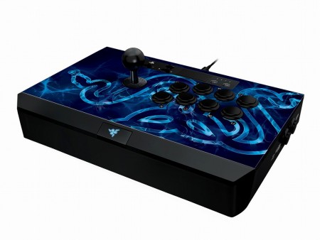 Razer、高速化を実現したプロゲーマー仕様の高級アケステ「Razer Panthera」を来週発売
