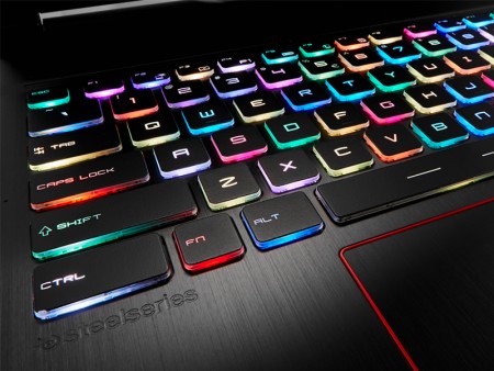 MSI、最新ゲーミングノートPCにAmazon.co.jpモデル2機種