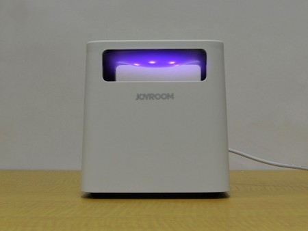 誘蛾灯で誘い、強力ファンで吸引・退治する蚊取りマシン「ウェル蚊ム」がサンコーから発売