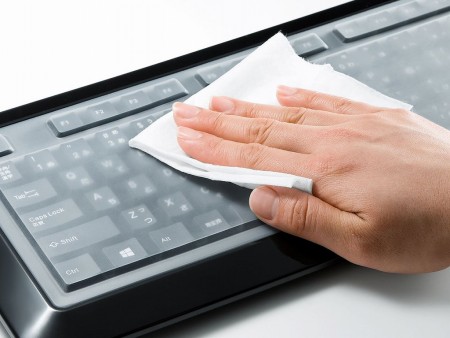 水洗いでつねに清潔。シリコンカバー一体型の抗菌・防水・防塵キーボードがサンワサプライから