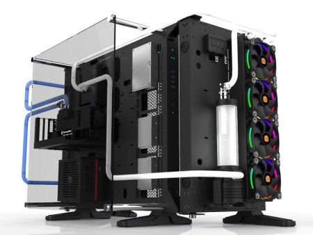 2面の拡張シャーシを備えた大型オープンフレーム型ケース、Thermaltake「Core P7 TG」8月4日発売