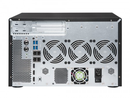 Blu-rayドライブ標準のThunderbolt 3対応8ベイNAS、QNAP「TVS-882BRT3」