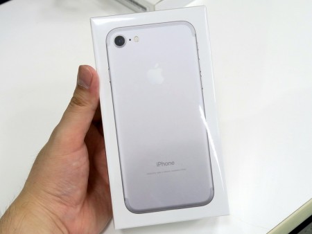 アイフォン新品iPhone7  未開封