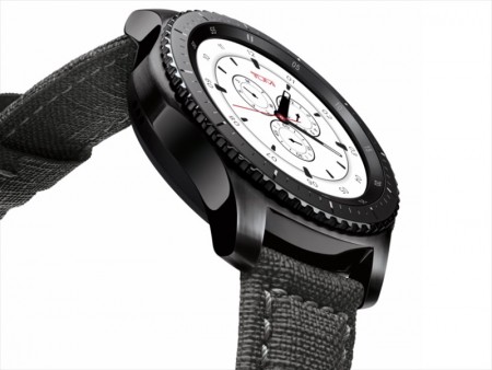 Samsung、「TUMI」とコラボしたLTE対応の防水・防塵・耐衝撃ウォッチ 