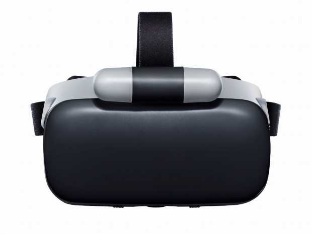 スマホ世界初“身体ごと没入”できる、HTCの6DoF対応VRヘッドセット「LINK」が今週発売