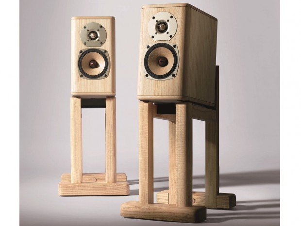 価格は120万円から。天然桐を採用するスピーカーシステムがオンキヨー＆パイオニアから
